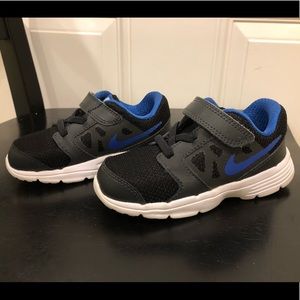 Toddler boy Nike sneakers